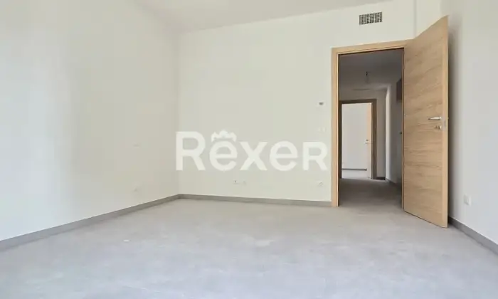 Rexer-Pescara-Trilocale-moderno-in-classe-energetica-A-con-doppi-servizi-e-balconi-Altro