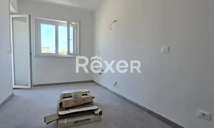 Rexer-Pescara-Trilocale-moderno-in-classe-energetica-A-con-doppi-servizi-e-balconi-Altro