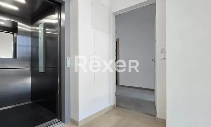 Rexer-Pescara-Trilocale-moderno-in-classe-energetica-A-con-doppi-servizi-e-balconi-Altro