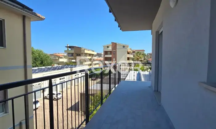 Rexer-Pescara-Trilocale-moderno-in-classe-energetica-A-con-doppi-servizi-e-balconi-Altro