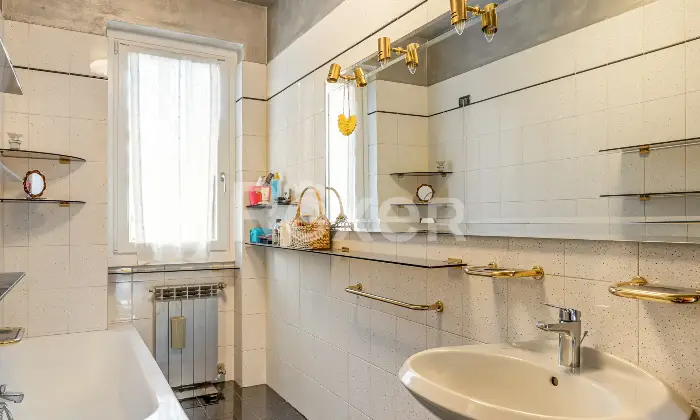 Rexer-Brescia-VILLA-A-SCHIERA-PORZIONE-CENTRALE-Altro