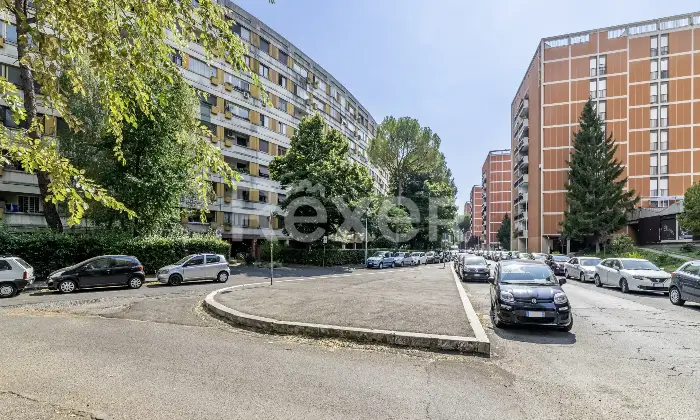 Rexer-Roma-Ampio-Trilocale-con-Balconi-e-Posto-Auto-in-Zona-Nomentana-Altro
