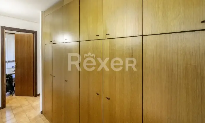 Rexer-Roma-Ampio-Trilocale-con-Balconi-e-Posto-Auto-in-Zona-Nomentana-Altro