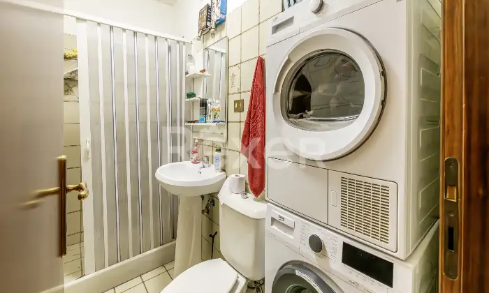 Rexer-Roma-Ampio-Trilocale-con-Balconi-e-Posto-Auto-in-Zona-Nomentana-Altro