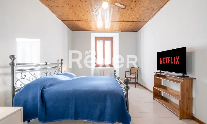 Rexer-Calolziocorte-Immobile-indipendente-disposto-su-quattro-livelli-con-giardino-di-propriet-e-due-posti-auto-Altro