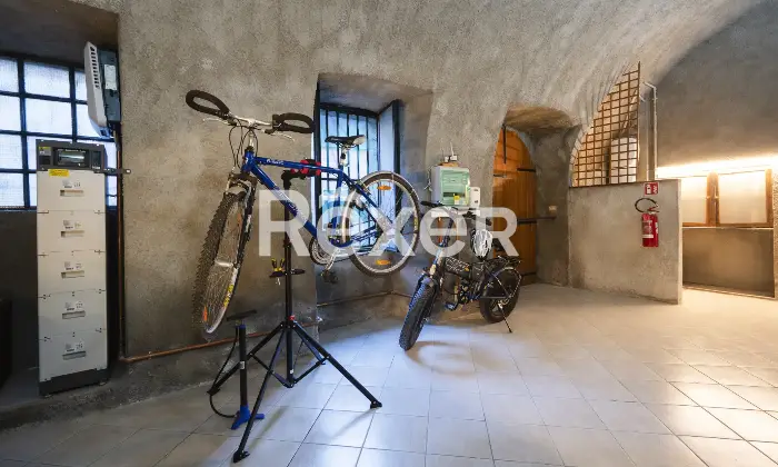 Rexer-Calolziocorte-Immobile-indipendente-disposto-su-quattro-livelli-con-giardino-di-propriet-e-due-posti-auto-Altro