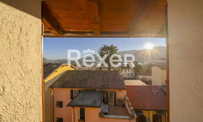 Rexer-Calolziocorte-Immobile-indipendente-disposto-su-quattro-livelli-con-giardino-di-propriet-e-due-posti-auto-Altro