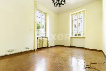 Rexer-Torino-Esclusiva-Villa-in-Crocetta-con-Giardino-Privato-Due-Livelli-e-Due-Posti-Auto-Altro