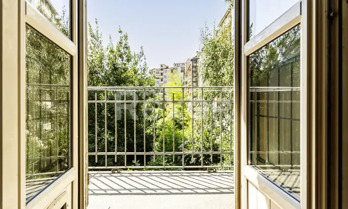 Rexer-Torino-Esclusiva-Villa-in-Crocetta-con-Giardino-Privato-Due-Livelli-e-Due-Posti-Auto-Altro
