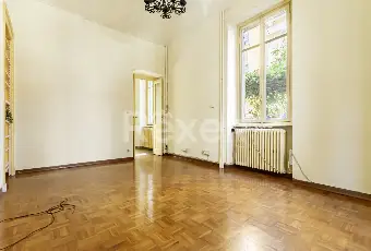 Rexer-Torino-Esclusiva-Villa-in-Crocetta-con-Giardino-Privato-Due-Livelli-e-Due-Posti-Auto-Altro