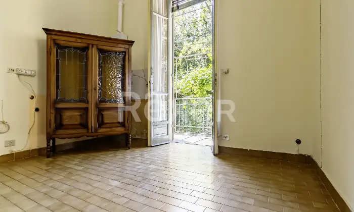 Rexer-Torino-Esclusiva-Villa-in-Crocetta-con-Giardino-Privato-Due-Livelli-e-Due-Posti-Auto-Altro