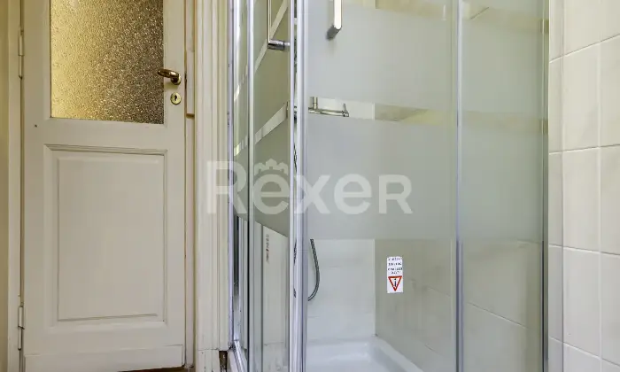 Rexer-Torino-Esclusiva-Villa-in-Crocetta-con-Giardino-Privato-Due-Livelli-e-Due-Posti-Auto-Altro