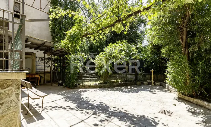 Rexer-Torino-Esclusiva-Villa-in-Crocetta-con-Giardino-Privato-Due-Livelli-e-Due-Posti-Auto-Altro