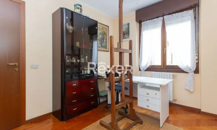 Rexer-Lissone-Lissone-Quadrilocale-con-doppi-servizi-e-box-di-pertinenza-Altro