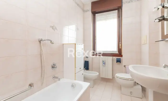 Rexer-Lissone-Lissone-Quadrilocale-con-doppi-servizi-e-box-di-pertinenza-Altro