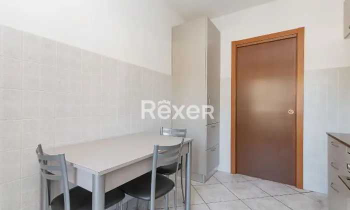 Rexer-Lissone-Lissone-Quadrilocale-con-doppi-servizi-e-box-di-pertinenza-Altro