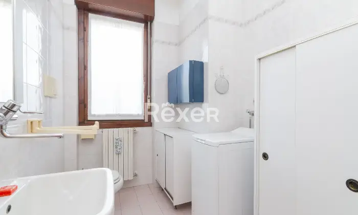 Rexer-Lissone-Lissone-Quadrilocale-con-doppi-servizi-e-box-di-pertinenza-Altro