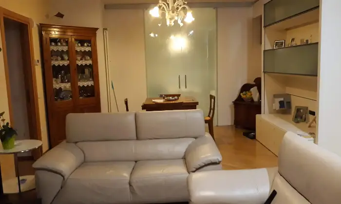 Rexer-Urbino-Urbino-Via-Carnevali-Ampio-quadrilocale-con-ingresso-indipendente-giardino-e-garage-Altro