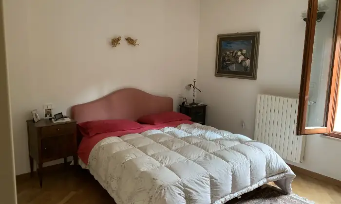 Rexer-Urbino-Urbino-Via-Carnevali-Ampio-quadrilocale-con-ingresso-indipendente-giardino-e-garage-Altro