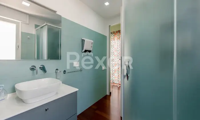 Rexer-Pomigliano-dArco-Elegante-immobile-nel-cuore-di-Pomigliano-Altro