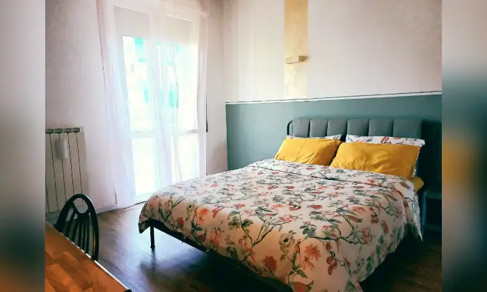 Rexer-Firenze-Accogliente-appartamento-di-design-pronto-per-essere-vissuto-con-CIN-Camera-da-letto-matrimoniale
