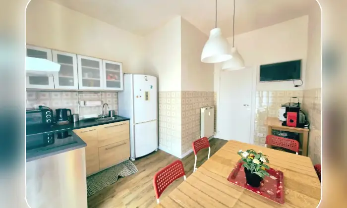 Rexer-Firenze-Accogliente-appartamento-di-design-pronto-per-essere-vissuto-con-CIN-Cucina