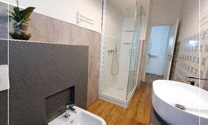 Rexer-Firenze-Accogliente-appartamento-di-design-pronto-per-essere-vissuto-con-CIN-Bagno