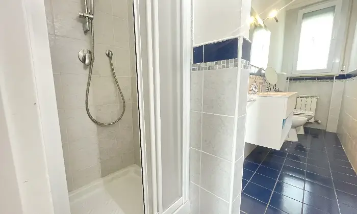 Rexer-Firenze-Accogliente-appartamento-di-design-pronto-per-essere-vissuto-con-CIN-Bagno