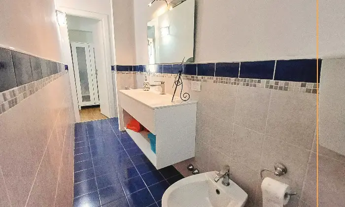 Rexer-Firenze-Accogliente-appartamento-di-design-pronto-per-essere-vissuto-con-CIN-Bagno