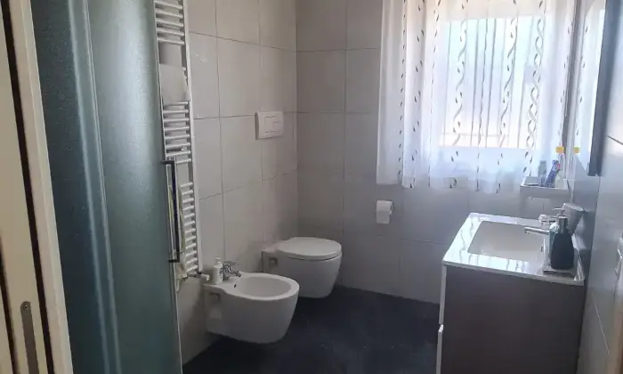 Rexer-Foggia-Luminoso-appartamento-in-zona-signorile-Bagno