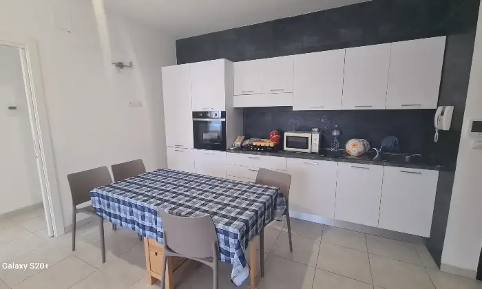 Rexer-Foggia-Luminoso-appartamento-in-zona-signorile-Cucina
