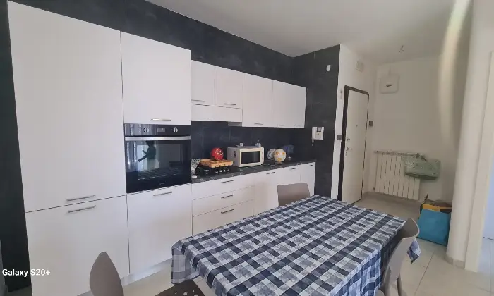 Rexer-Foggia-Luminoso-appartamento-in-zona-signorile-Cucina