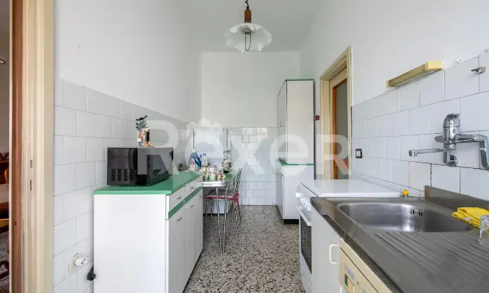 Rexer-Abbiategrasso-Quadrilocale-con-cantina-Altro