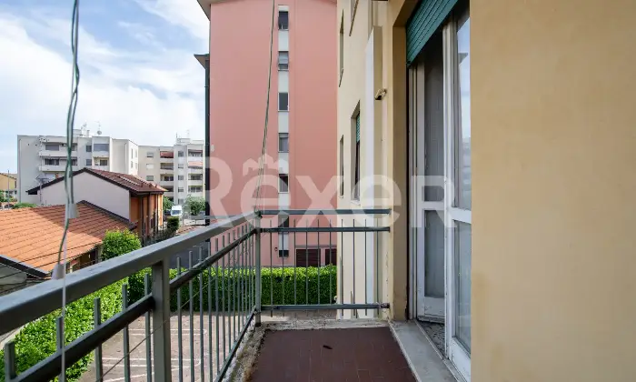 Rexer-Abbiategrasso-Quadrilocale-con-cantina-Altro