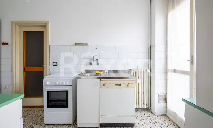 Rexer-Abbiategrasso-Quadrilocale-con-cantina-Altro