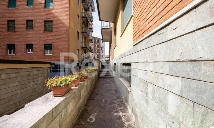 Rexer-Abbiategrasso-Quadrilocale-con-cantina-Altro