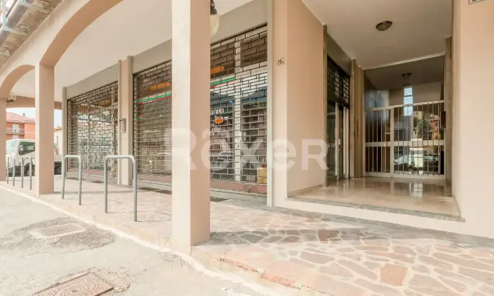 Rexer-Calolziocorte-Locale-Commerciale-in-ottime-condizioni-Altro