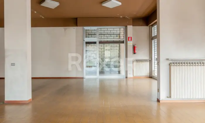 Rexer-Calolziocorte-Locale-Commerciale-in-ottime-condizioni-Altro