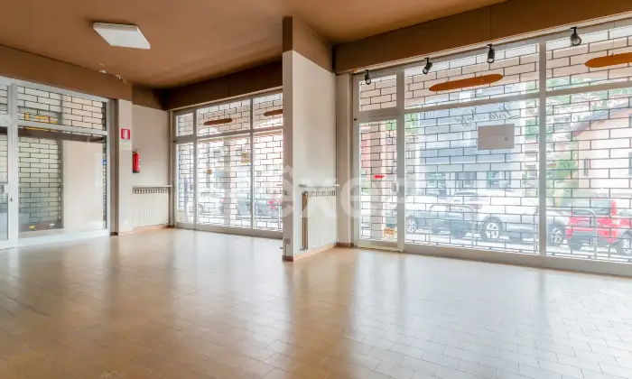 Rexer-Calolziocorte-Locale-Commerciale-in-ottime-condizioni-Altro