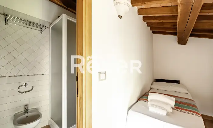 Rexer-Matelica-Tenuta-panoramica-tra-i-vigneti-di-Matelica-ospitalit-natura-e-design-Altro