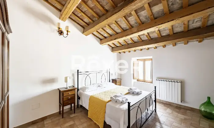 Rexer-Matelica-Tenuta-panoramica-tra-i-vigneti-di-Matelica-ospitalit-natura-e-design-Altro