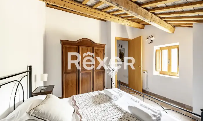 Rexer-Matelica-Tenuta-panoramica-tra-i-vigneti-di-Matelica-ospitalit-natura-e-design-Altro