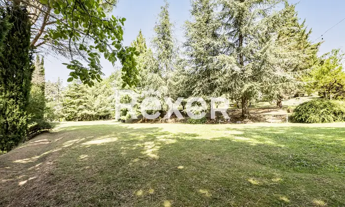 Rexer-Matelica-Tenuta-panoramica-tra-i-vigneti-di-Matelica-ospitalit-natura-e-design-Altro