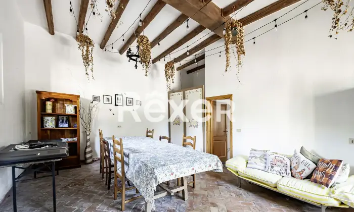Rexer-Matelica-Tenuta-panoramica-tra-i-vigneti-di-Matelica-ospitalit-natura-e-design-Altro