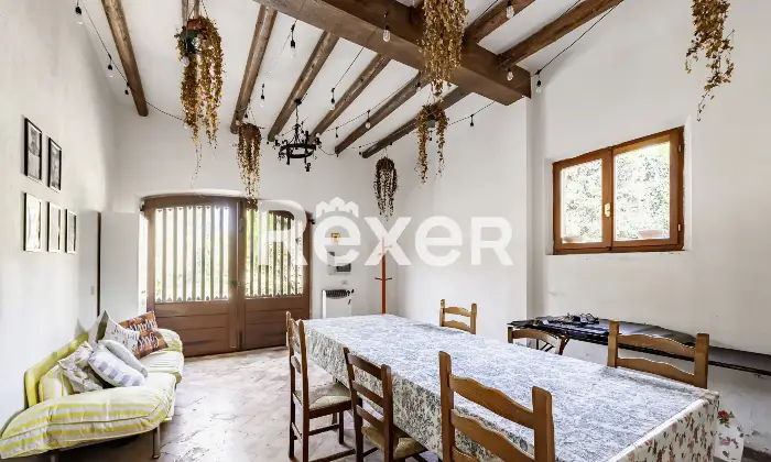 Rexer-Matelica-Tenuta-panoramica-tra-i-vigneti-di-Matelica-ospitalit-natura-e-design-Altro
