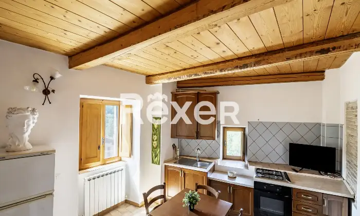 Rexer-Matelica-Tenuta-panoramica-tra-i-vigneti-di-Matelica-ospitalit-natura-e-design-Altro