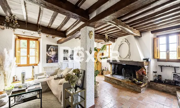 Rexer-Matelica-Tenuta-panoramica-tra-i-vigneti-di-Matelica-ospitalit-natura-e-design-Altro