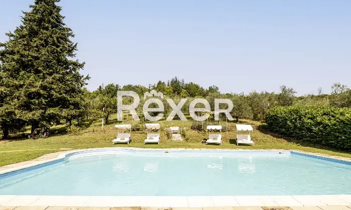 Rexer-Matelica-Tenuta-panoramica-tra-i-vigneti-di-Matelica-ospitalit-natura-e-design-Altro