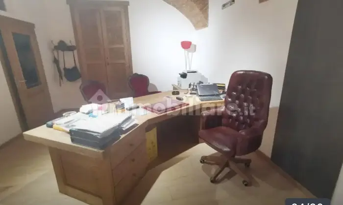 Rexer-Ivrea-Vendo-appartamento-nel-centro-storico-unico-nel-suo-genere-Studio