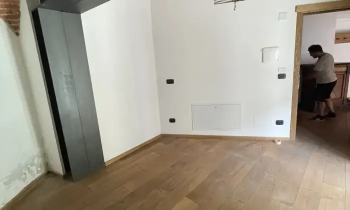 Rexer-Ivrea-Vendo-appartamento-nel-centro-storico-unico-nel-suo-genere-Camera